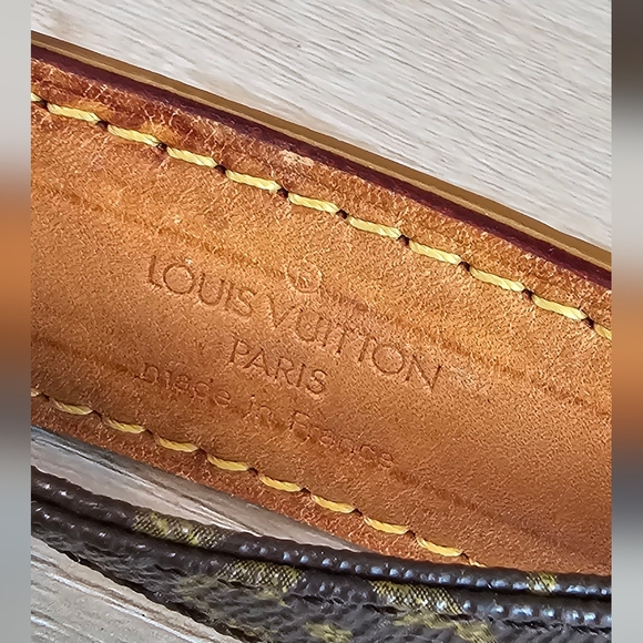 Authentic LOUIS VUITTON Monogram Danube PM Crossbody - Picture 7 of 13
